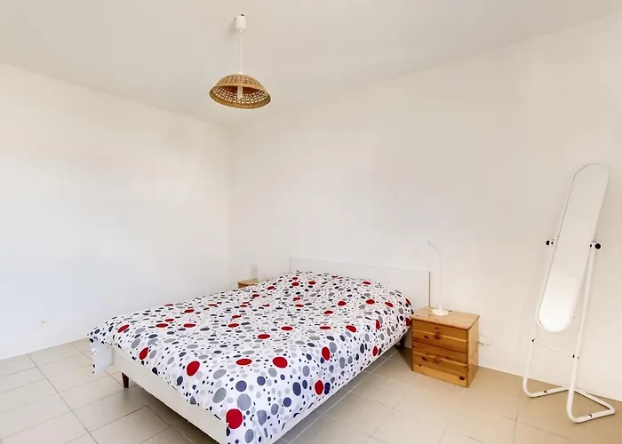 : T2 Avec Terrasse, A 50m De L'ocean Et Proche Centre, Parking Prive - Fr-1-521-62 Biscarrosse-Plage